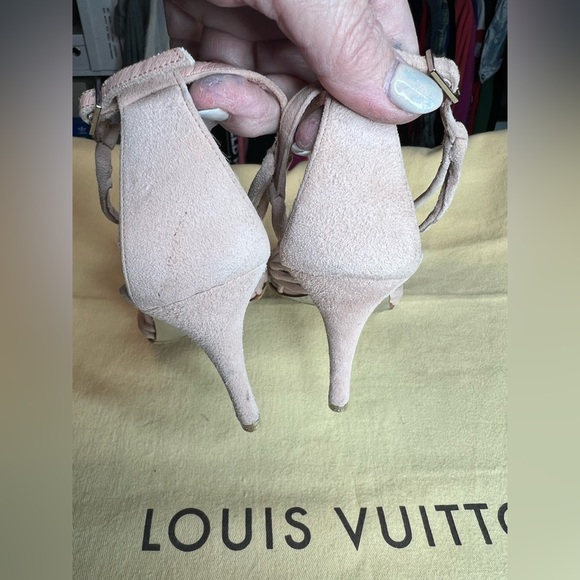 ❌❌❌SOLD❌❌❌Authentic Louis Vuitton Strappy heels - Picture 7 of 16